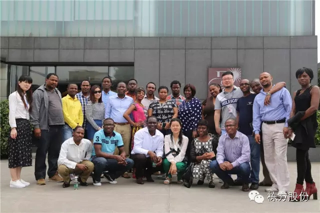 “對中國美妝產(chǎn)品的信心來自棟方！”——中山大學(xué)IMPA國際代表團(tuán)蒞臨棟方股份參觀研討